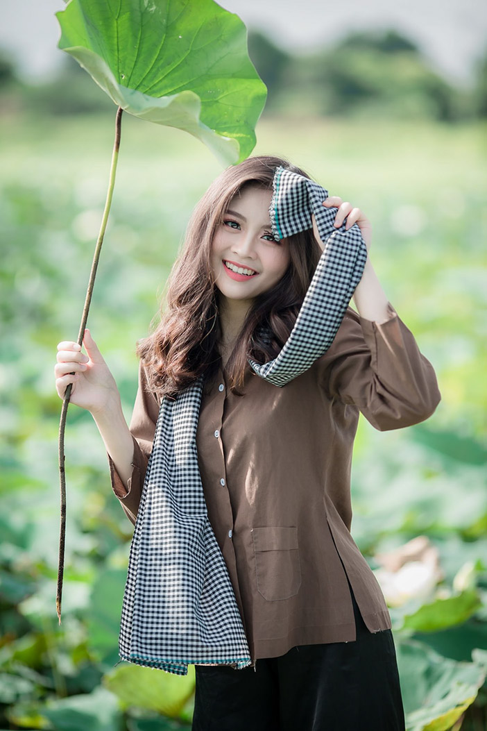 101+ Tư Thế Chụp Ảnh Sống Ảo Với Hoa Sen Đẹp Lung Linh Triệu Like