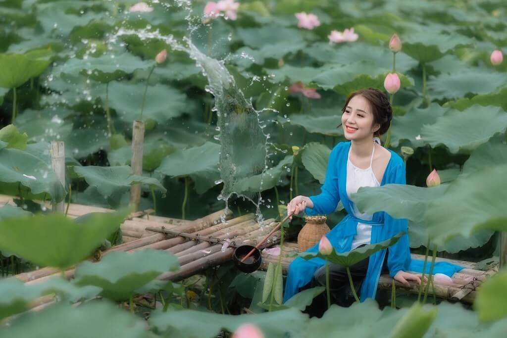 101+ Tư Thế Chụp Ảnh Sống Ảo Với Hoa Sen Đẹp Lung Linh Triệu Like