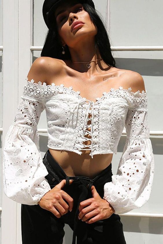 croptop là gì? Cách phối đồ đẹp mà không bị lố - ONOFF