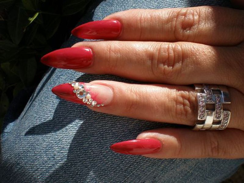 Top những mẫu NAIL ĐỎ được nhiều chị em yêu thích nhất