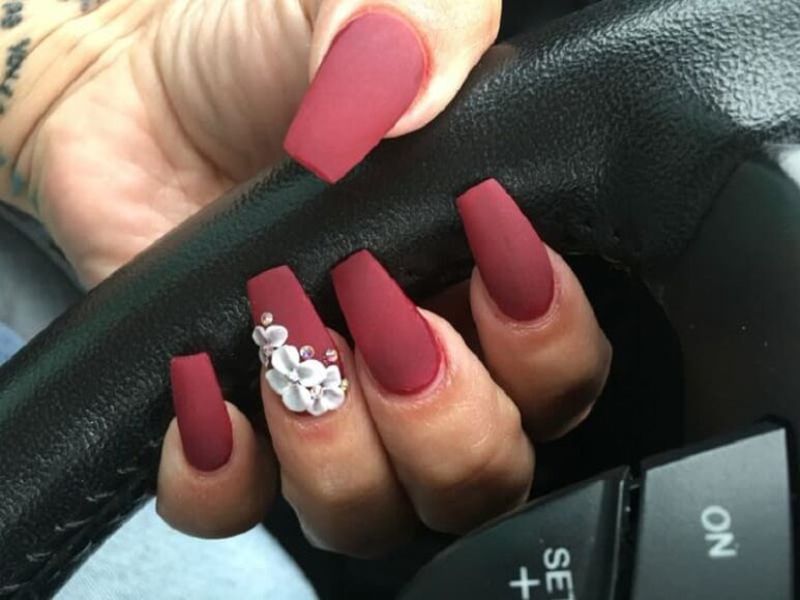 Top những mẫu NAIL ĐỎ được nhiều chị em yêu thích nhất