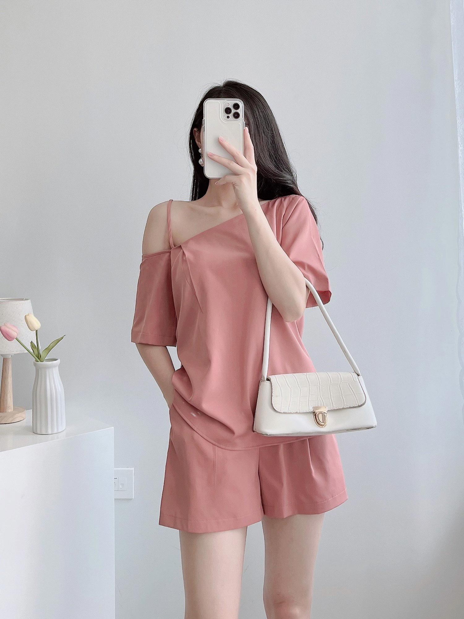 Tuổi Hợi (Tuổi Kỷ Hợi) Hợp Màu Gì? Cách chọn màu sắc phong thủy tốt nhất cho người tuổi Hợi