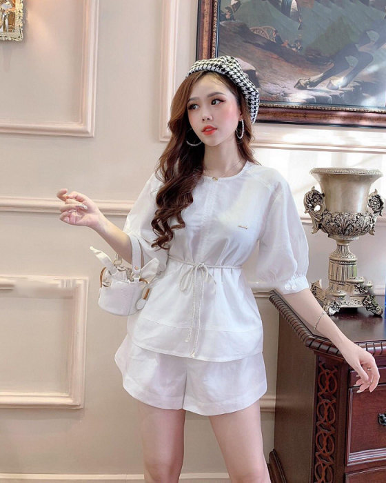 Bí quyết chọn màu quần áo cho người mệnh Thủy phù hợp