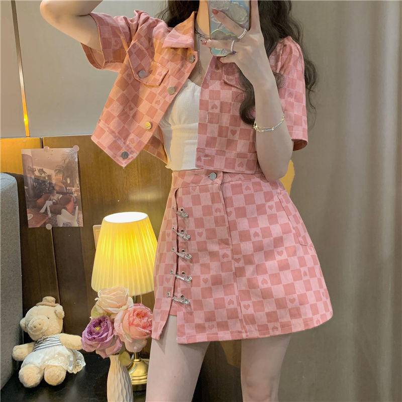 Người mệnh hỏa nên mặc đồ màu gì năm 2023 để hợp phong thủy? - Shopee Blog