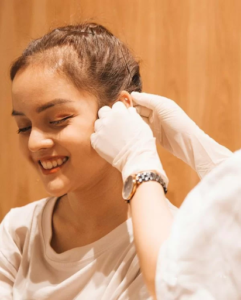 Khuyên tai và những địa điểm xỏ khuyên đẹp mà bạn nên biết | ELLY