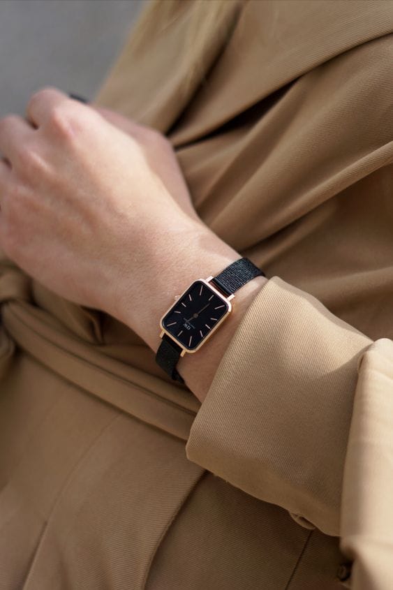 Phối Trang Phục Công Sở Và Đồng Phục