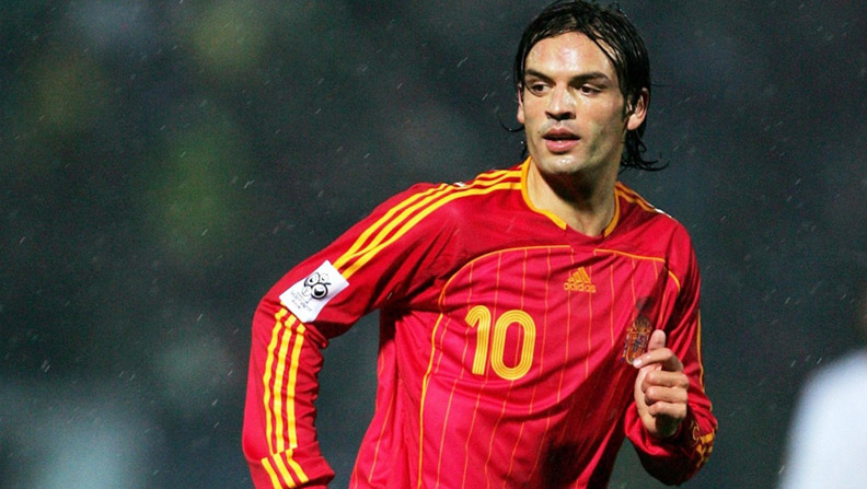 Fernando Morientes Nhìn lại những tiền đạo Tây Ban Nha xuất sắc nhất trong lịch sử