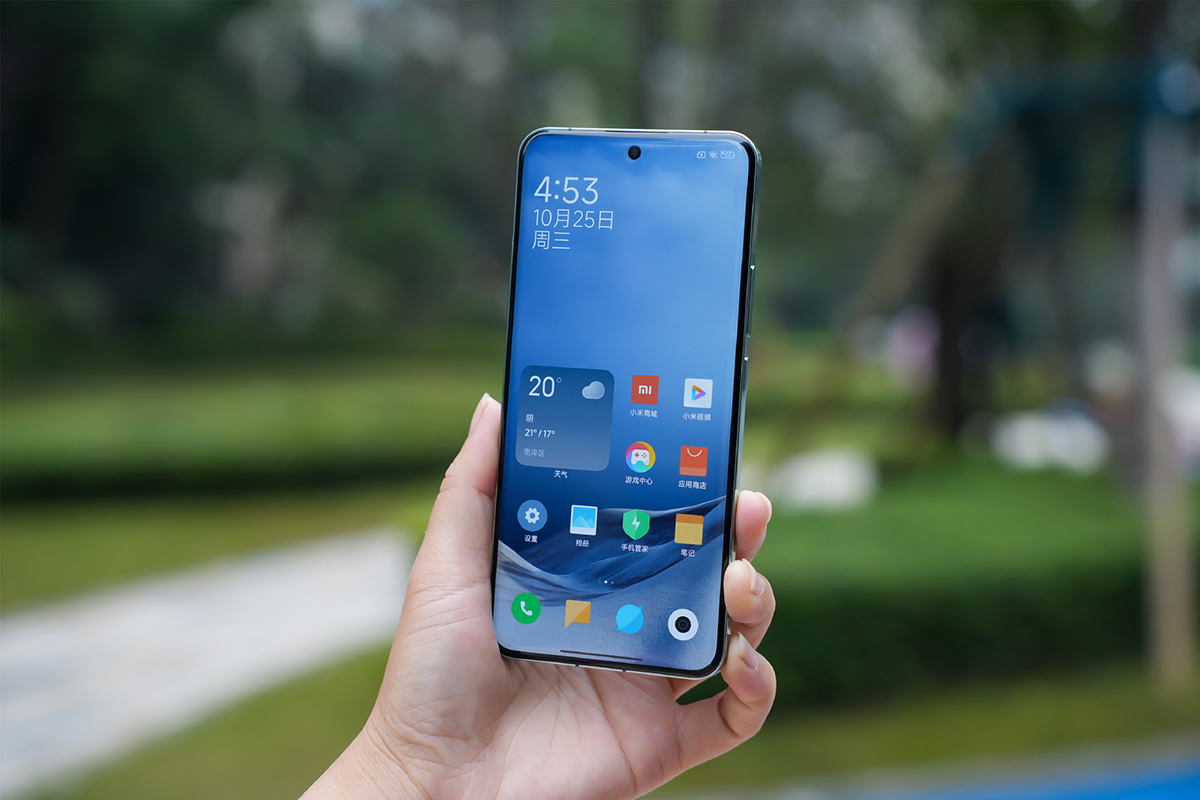 So sánh Xiaomi 14 Pro và iPhone 15 Pro: Lựa chọn nào “đáng tiền” hơn?