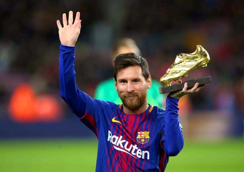 Đáp án chi tiết nhất cho câu hỏi: Messi sở hữu bao nhiêu chiếc giày vàng?