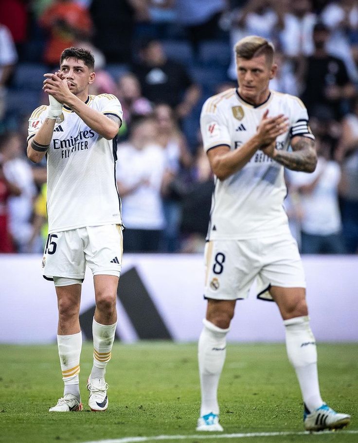 Real Madrid số 8 - Hành trình của một huyền thoại