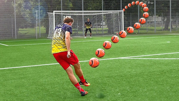 [Chia sẻ] Kỹ thuật đá xoay cực mạnh của huấn luyện viên chuyên nghiệp