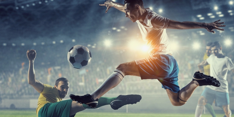 Swing là gì? Hướng dẫn chơi ở vị trí swing trên sân bóng đá 7 người.