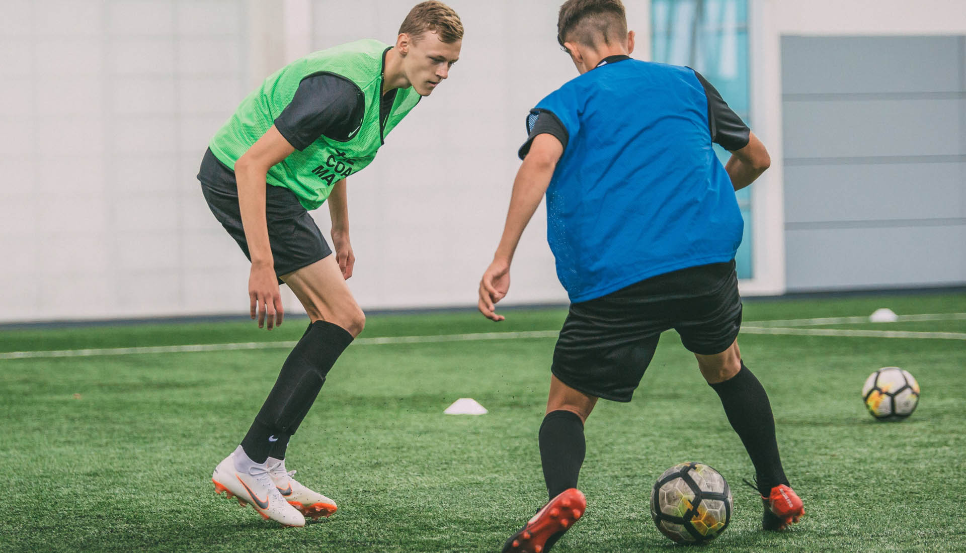 Kỹ thuật và cách phòng ngự trong bóng đá | Sporta | Cáp kèo tìm đối |