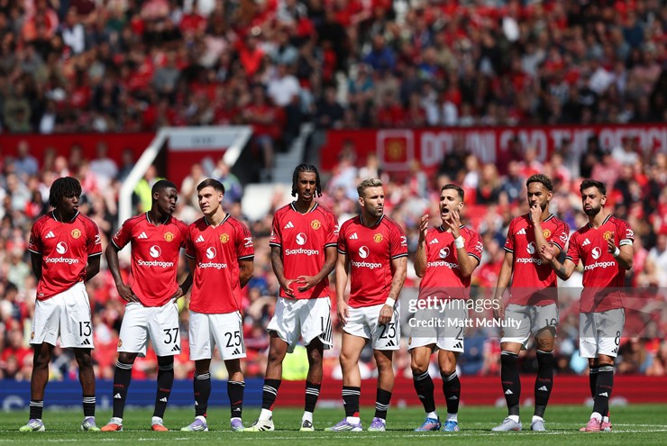 Manchester United đã được trao một "danh hiệu" không mong muốn trước mùa giải, họ phải đánh bại Arsenal