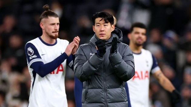 "Chơi từ phía sau": Lựa chọn sáng tạo hay con dao hai lưỡi?