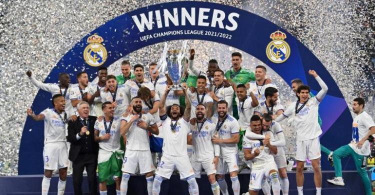 Biệt danh của Real Madrid - Los Blancos