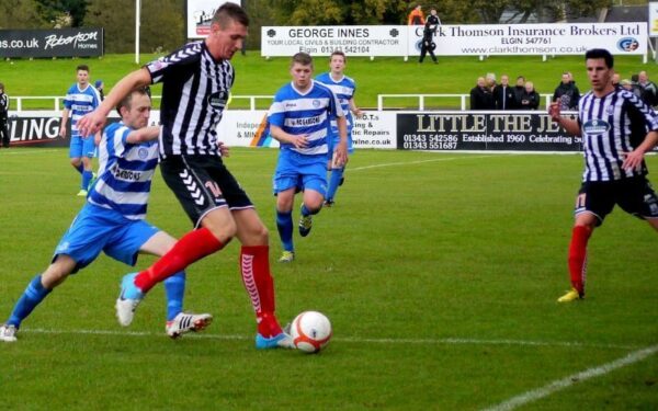 Top 10 cầu thủ cao nhất thế giới trong bóng đá