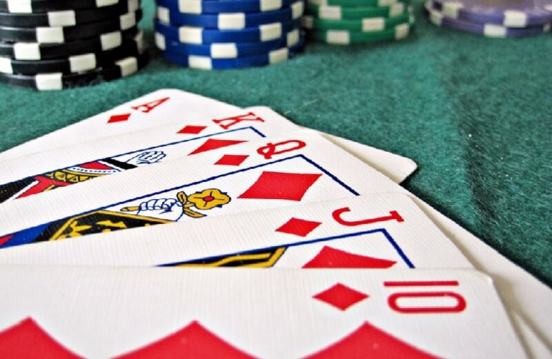 Lưu ý khi chơi Poker trực tuyến