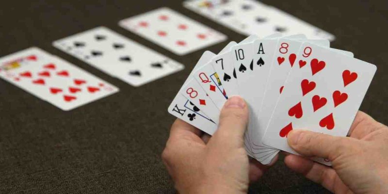 Minh họa quy tắc kết hợp bài trong Omaha Poker