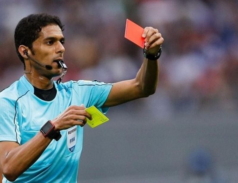 Có bao nhiêu trọng tài trong 1 trận đá bóng? Vai trò, tầm quan trọng |  Sport9 Việt Nam